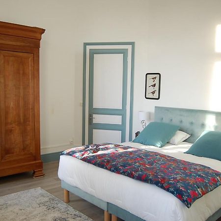 Chateau Begot Lansac  Экстерьер фото